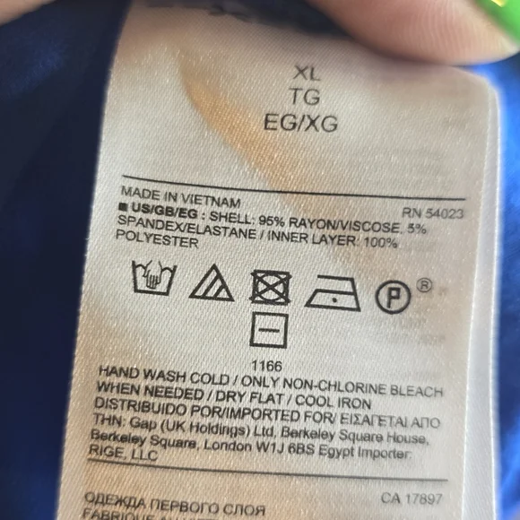 Banana Republic Tank Top - Picture 7 of 7